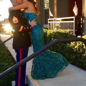 Beautiful night gown 💛